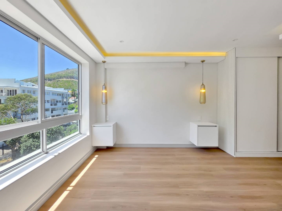 2 Bedroom Property for Sale in Sea Point Western Cape